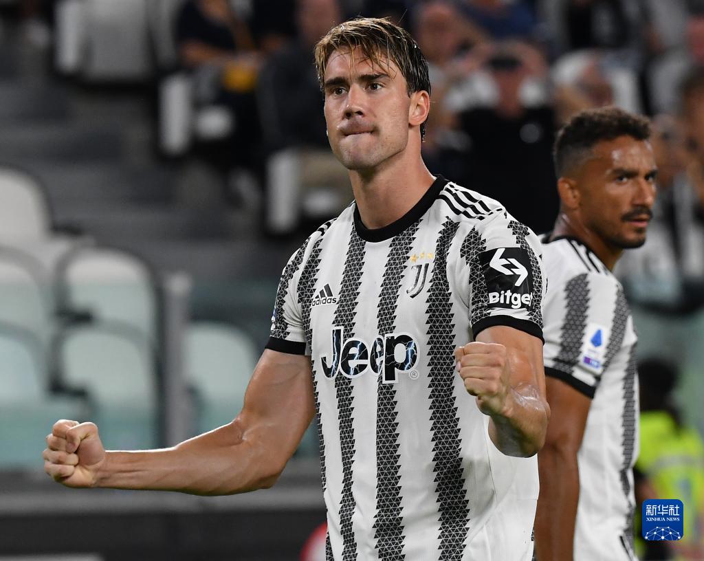 打脸了！赛季初被骂，如今全队第一