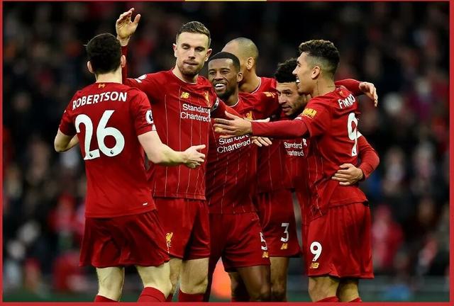 气坏了！沈梓捷补防被吹犯规抱怨绕场 犯满离场