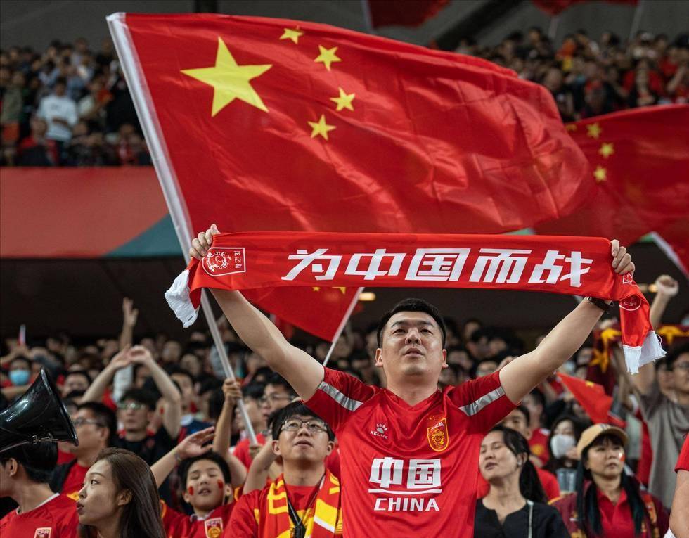 图片报：穆勒离开拜仁后，凯恩、诺伊尔等分摊更衣室领袖职责（图片报：穆勒离队后，凯恩、诺伊尔等将共同承担更衣室领袖重任）