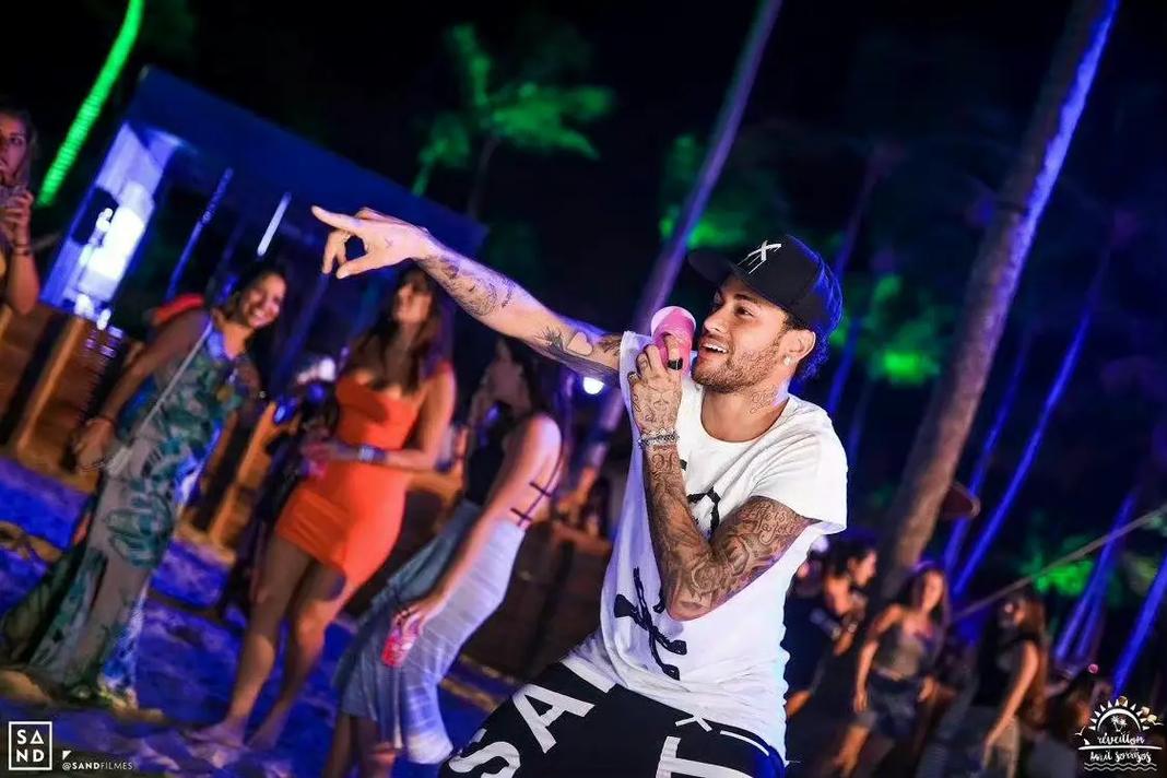 邱彪：四川没外援 但几个国内球员有朝气 希望球队以饱满状态迎战（邱彪谈四川：缺外援不缺朝气，期待全队以饱满状态出战）