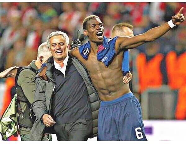 德转评年度最佳右边锋：杜埃、奥利塞、萨拉赫、亚马尔入围