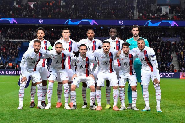 篮球湖人新秀完成生涯首次双双