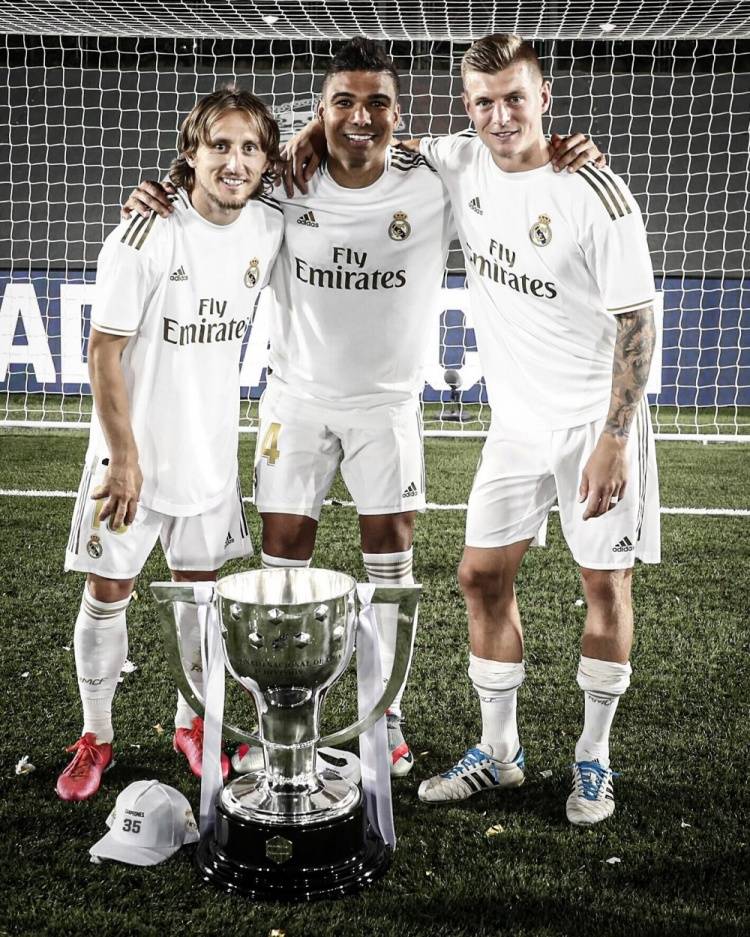 国王杯战报：姆巴佩梅开二度+造乌龙，皇马3-2塔拉维亚（国王杯速递：姆巴佩双响+造乌龙，皇马3-2险胜塔拉维亚）