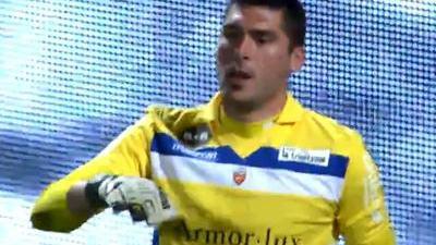 篮球湖人球员训练结束后状态恢复良好