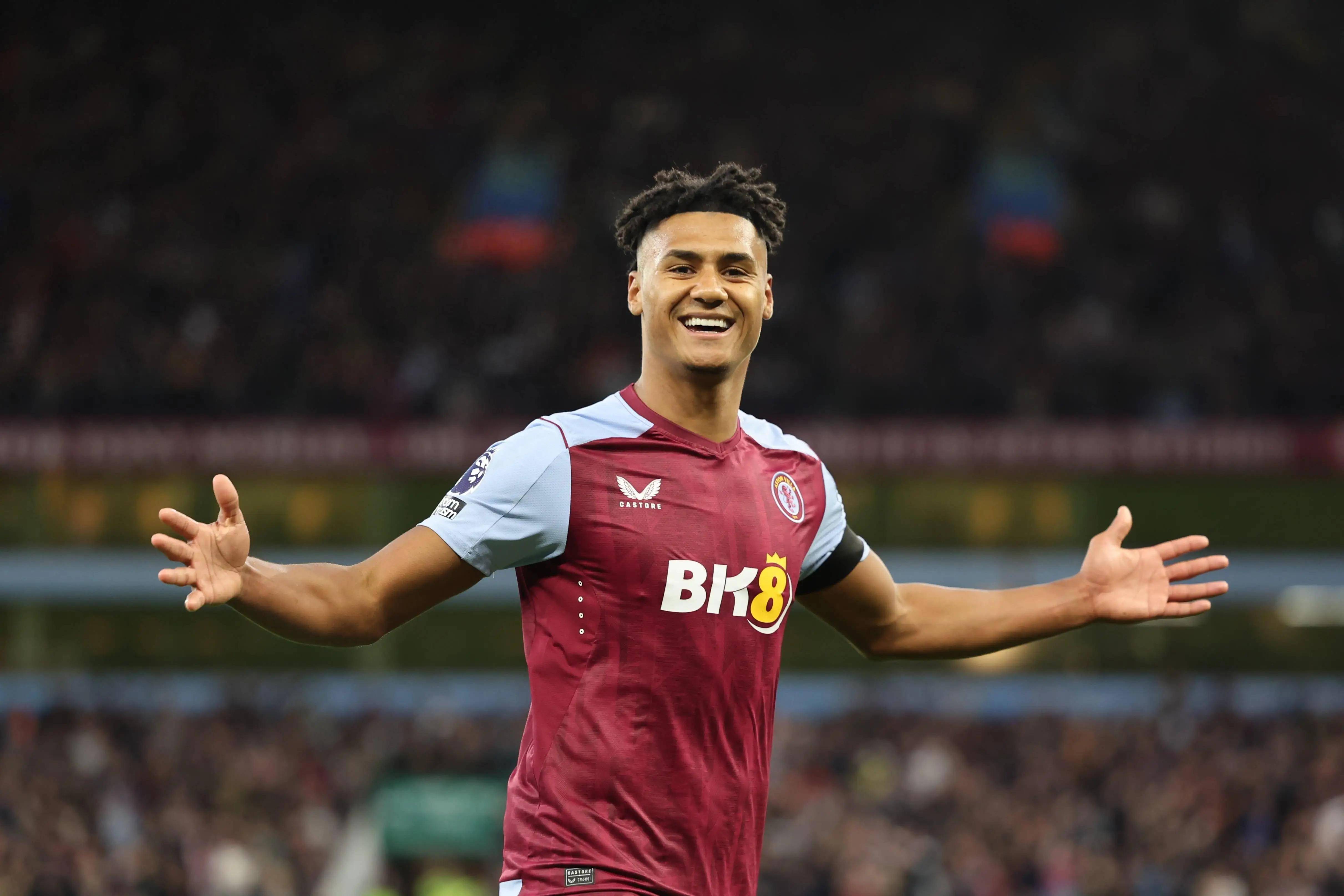 打进精彩世界波+头球破门，马杜埃凯当选欧冠本周最佳球员（远射惊艳再献头槌，马杜埃凯荣膺欧冠周最佳球员）