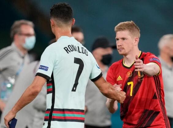 英超半场：吉马良斯角球破门，戈登点射，纽卡2-0伯恩利