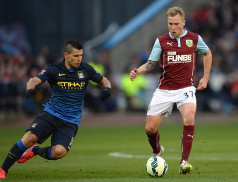 申花官方庆生海报出现低级翻译错误，将32nd写成32th